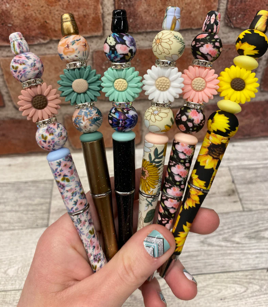 Adorable Beaded Pens – lovetrustcrafts