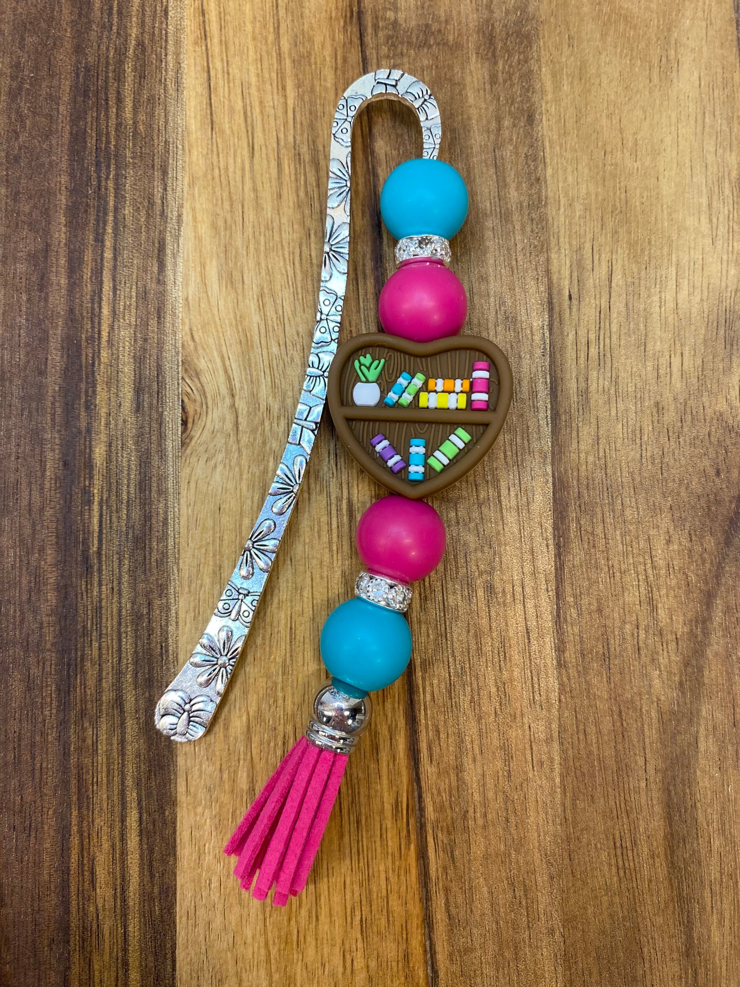 Heart Bookshelf Beaded Bookmark