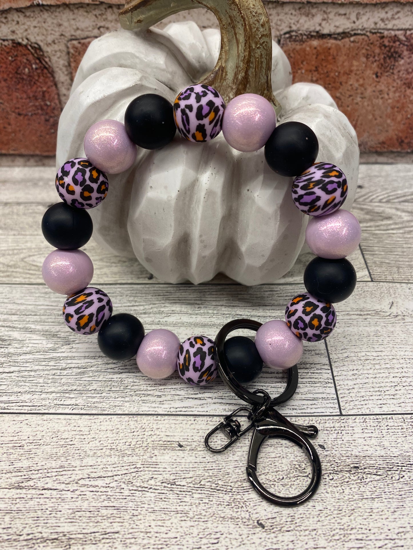 Leopard Halloween silicone beaded wristlet keychain