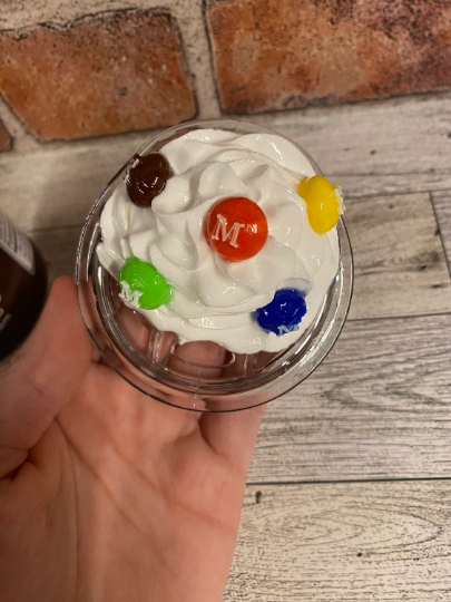 Top image of the lid.